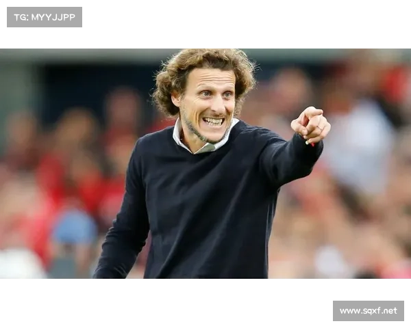 曼联传奇弗兰的精彩技能盘点与独特足球风格解析