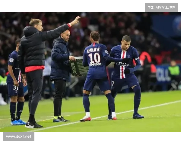 姆巴佩携手孩子们共同绘制梦想画布点亮未来的希望之光